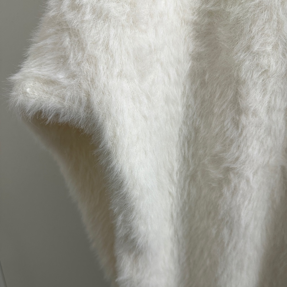 NWOT Sweater - Picture 3 of 3